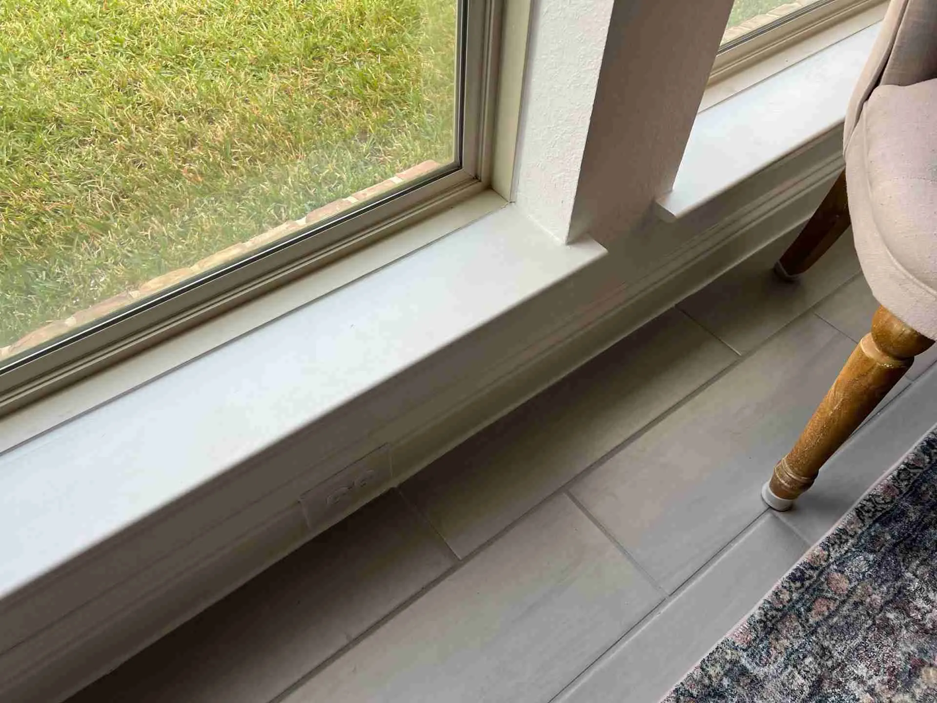 Restored, clean window sill after Anderson Restoration completed the mold remediation process